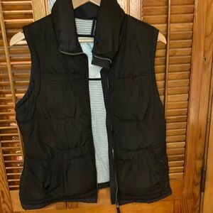 American Eagle Chocolate Brown Large Puffy Vest